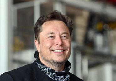 Elon Musk vendió más acciones de Tesla y dejó un mensaje en Twitter: “Estoy pensando en dejar mi trabajo”