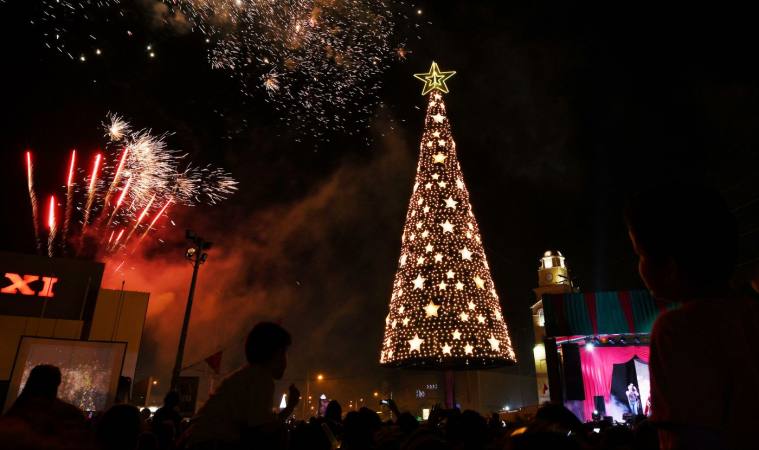Ecuador prohibe eventos públicos durante Navidad y fin de año por la pandemia
