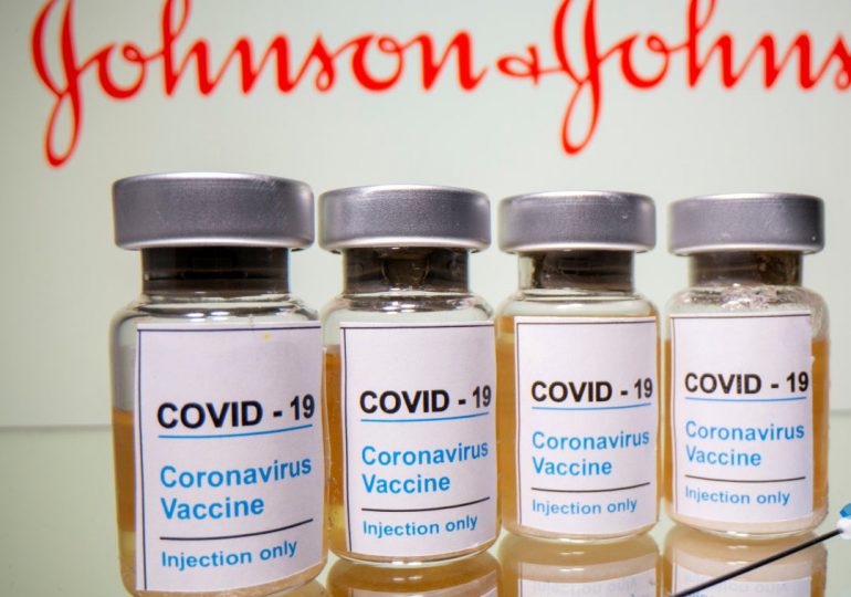 Dosis de refuerzo de Johnson & Johnson, eficaz en 85% contra formas graves de covid-19 por ómicron