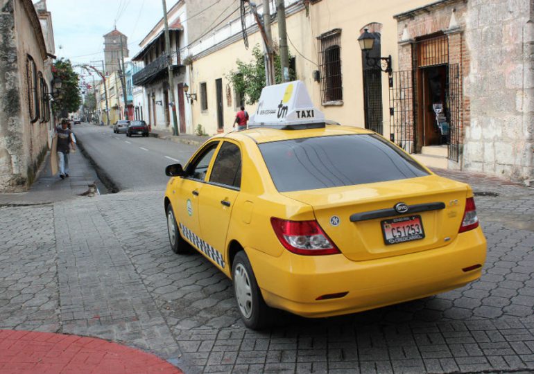 Entra en vigencia Normativa Técnica del Servicio de Transporte en Taxis