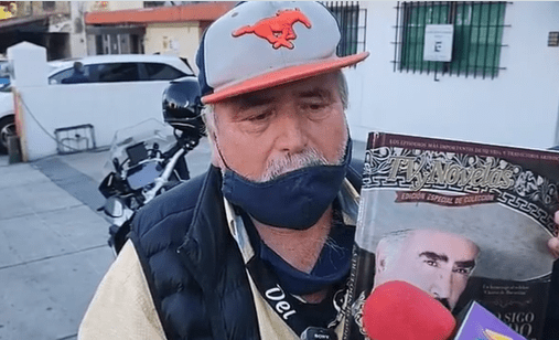 "Le está cantando a la Virgencita", mexicanos lloran la muerte de Vicente Fernández