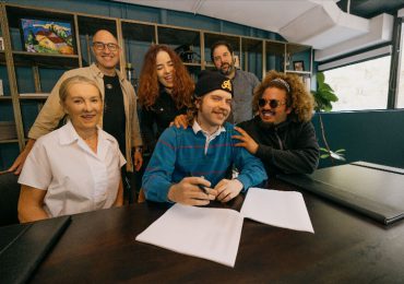 Recién llegado dominicano Calacote firma acuerdo editorial con Universal Music