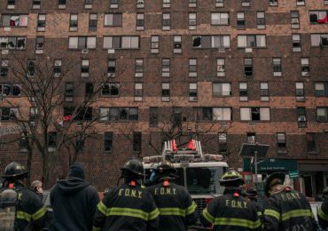 VIDEO | Al menos 19 muertos deja un incendio en Nueva York