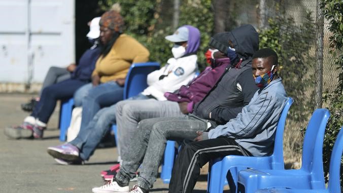 Sudáfrica supera pico de ola de variante ómicron sin aumento significativo de muertes