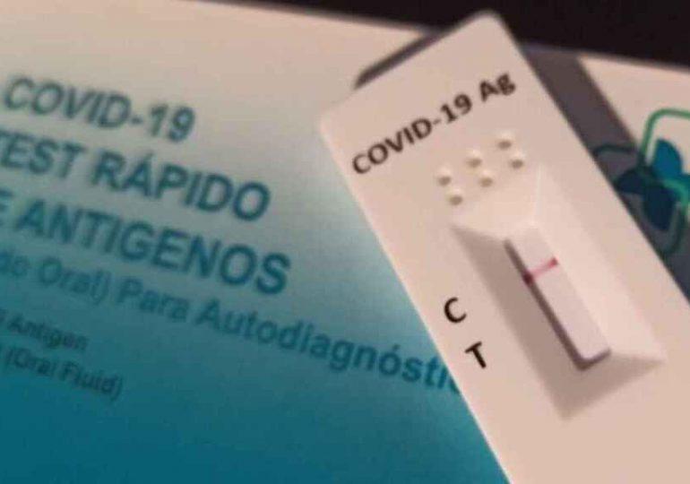 Gobierno de España establece precio máximo de 2,94 euros para los test de antígenos