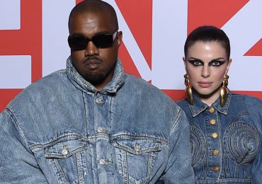 Kanye West y Julia Fox debutan en la alfombra roja en la Semana de la Moda de París