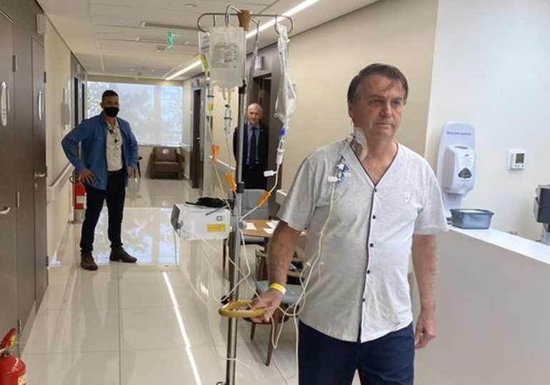 Bolsonaro anuncia que recibió el alta hospitalaria