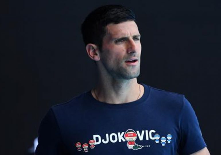 Djokovic admite "error de criterio" por dar entrevista tras dar positivo a covid-19