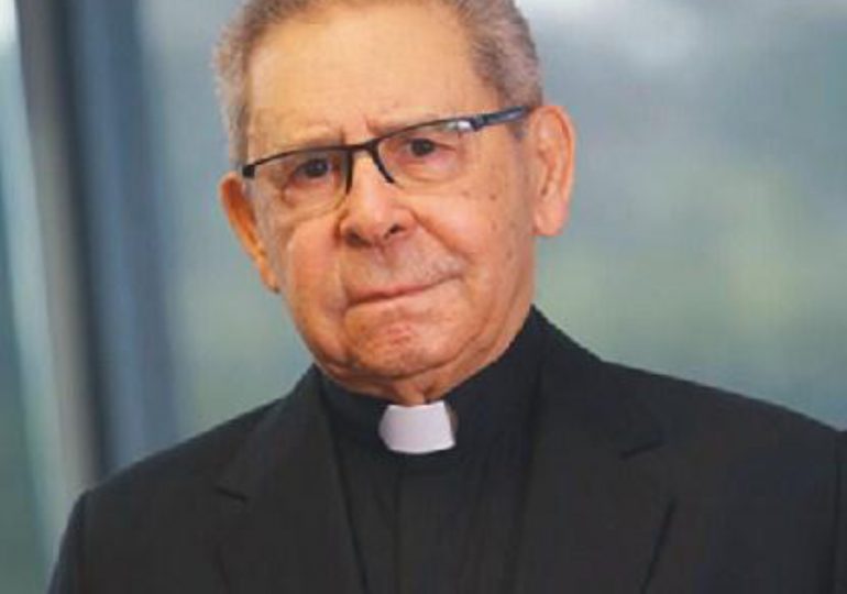 “Una gran tristeza siento”, personalidades lamentan muerte de Monseñor Agripino Núñez Collado