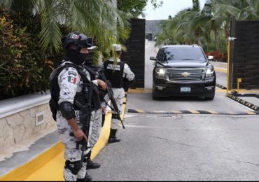 Dos canadienses muertos y otro herido en balacera en balneario de México