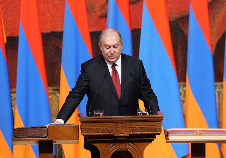 Dimite el presidente de Armenia, citando "tiempos difíciles" en el país