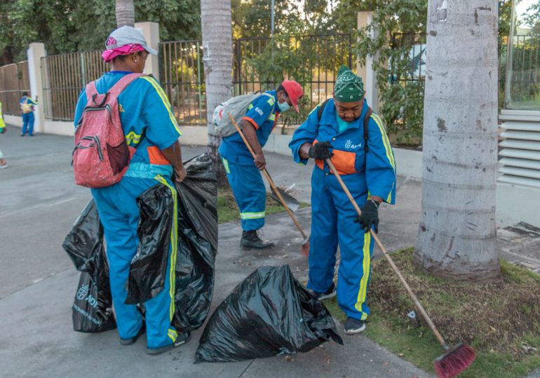 Alcaldía del Distrito despliega masivo operativo de limpieza en toda la ciudad