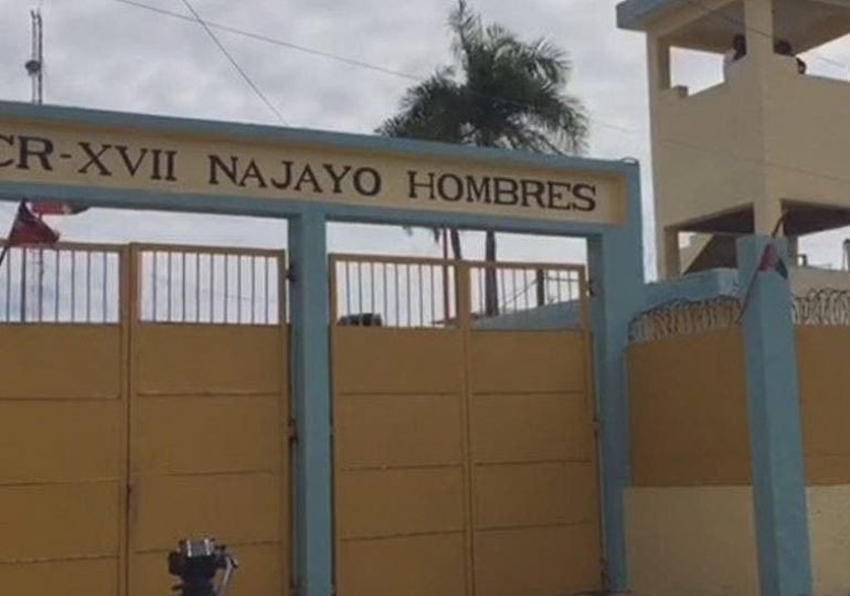 Reportan enfrentamiento entre reclusos y fuerzas especiales en Najayo hombres; hay heridos de gravedad