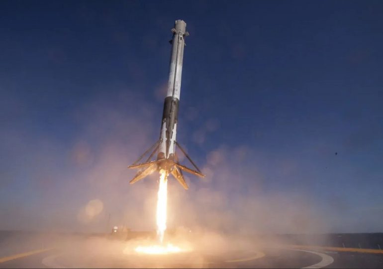 Parte de un cohete de SpaceX se estrellará en la Luna a principios de marzo