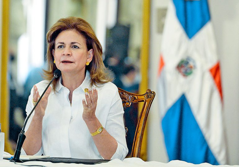 Raquel Peña aclara ninguna persona vinculada a la familia de Abinader puede ser contratista del Estado