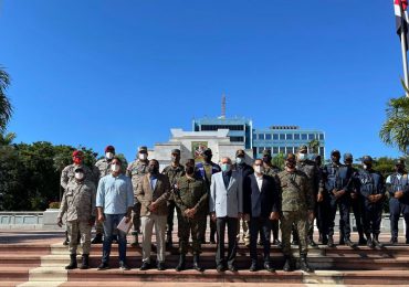 Militares integran comisión para dar seguridad y ornato Parque Independencia en Zona Colonial