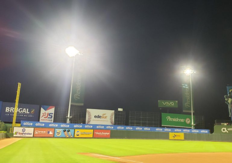 VIDEO|Sistema de luces led en Estadio Quisqueya es una realidad