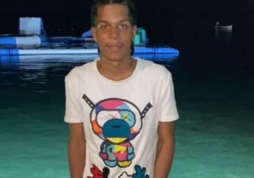 VIDEO | Matan a golpes a un joven de 17 en Villa Mella