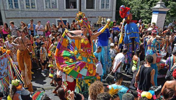 Cancelan el carnaval callejero de Rio de Janeiro por avance de ómicron