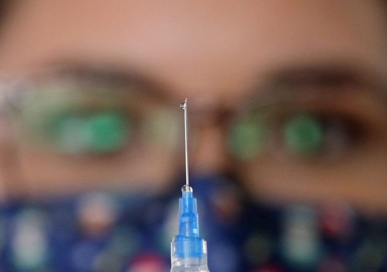 Chile comienza a aplicar el lunes cuarta dosis de vacuna anticovid con inmunodeprimidos