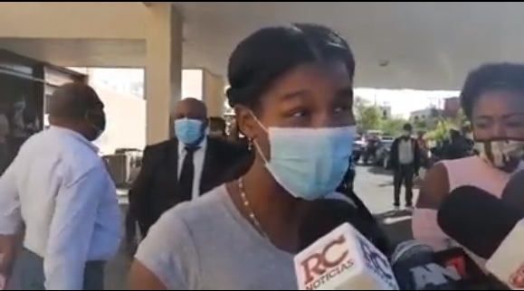 VIDEO | Hija de Santa Arias, agredida por Alexis Villalona, denuncia "la tienen secuestrada"