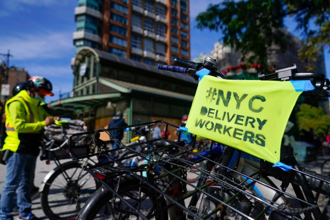 Los repartidores de aplicaciones empiezan a tener derechos laborales en Nueva York