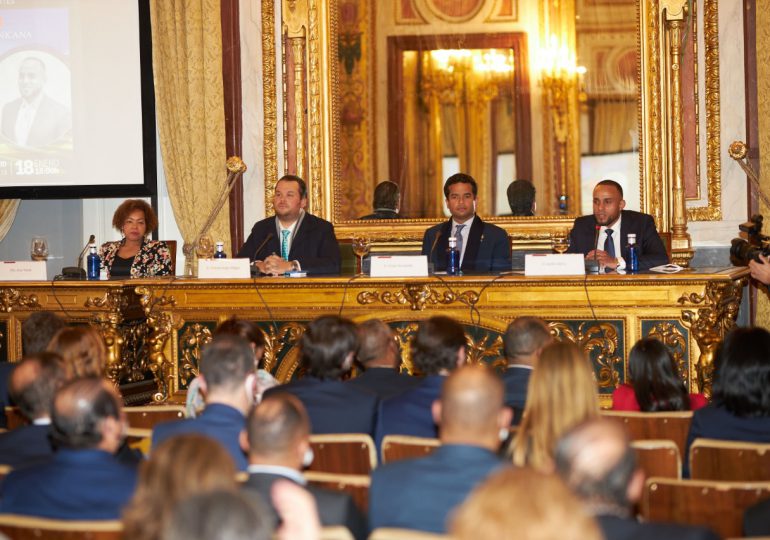 Celebran Foro Hispano-Dominicano de Empresarios y Comerciantes de Madrid, en el marco de Fitur