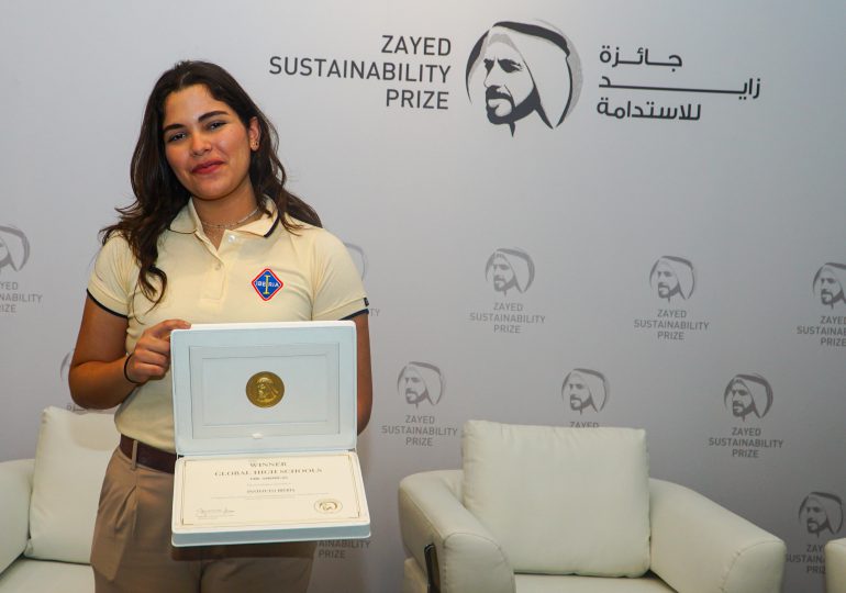 Escuela dominicana gana importante premio de los Emiratos Árabes Unidos