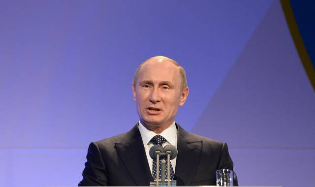 Putin fija condiciones para frenar invasión y Rusia bombardea ciudades ucranianas