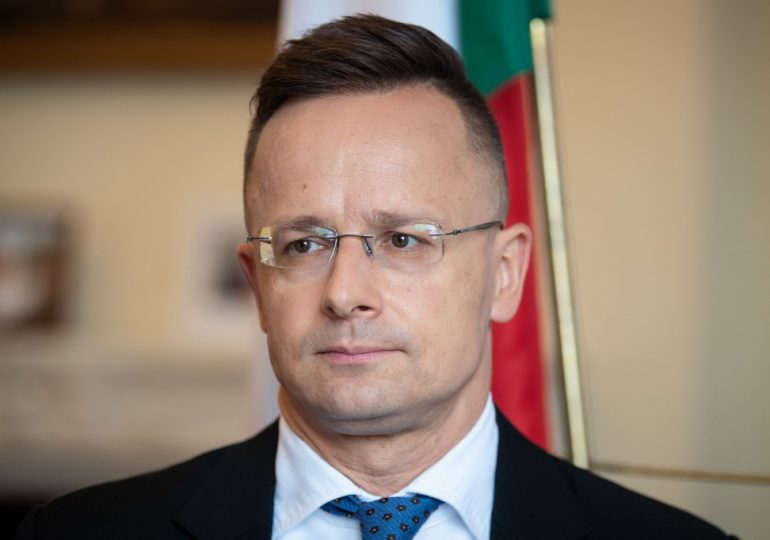 Hungría se ofrece para acoger negociaciones entre Rusia y Ucrania