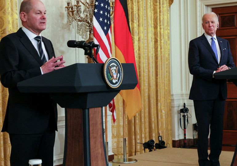 Biden y Scholz piden a Rusia que tome "medidas reales de desescalada"