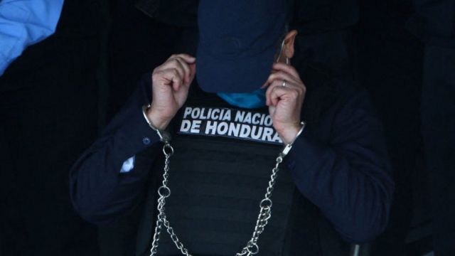 Expresidente de Honduras pedido en extradición queda en prisión preventiva