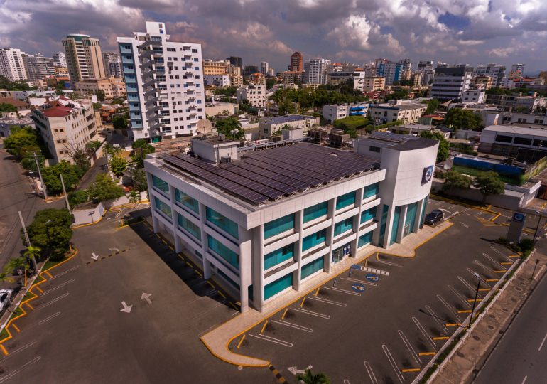 Banco Popular conmemora 10 años de su proyecto de oficinas fotovoltaicas