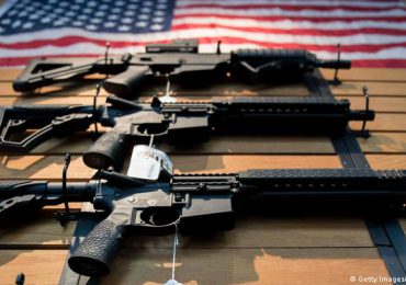 Fabricante de armas de EEUU presenta un rifle semiautomático para niños