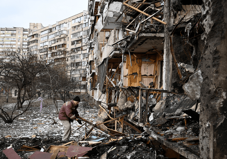 Feroces combates callejeros en Kiev, bajo el asalto de tropas rusas