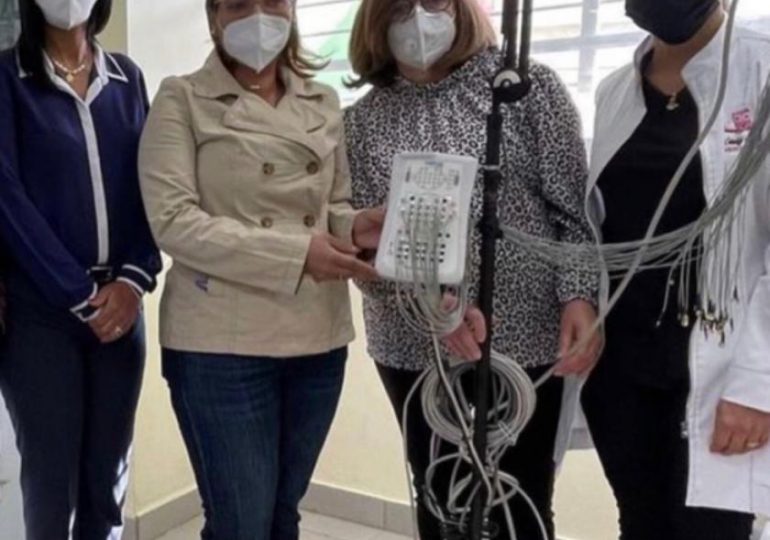 Hospital Infantil Arturo Grullón recibe Electroencefalograma
