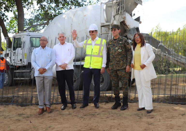 Presidente Abinader inicia construcción de verja perimetral en frontera con Haití