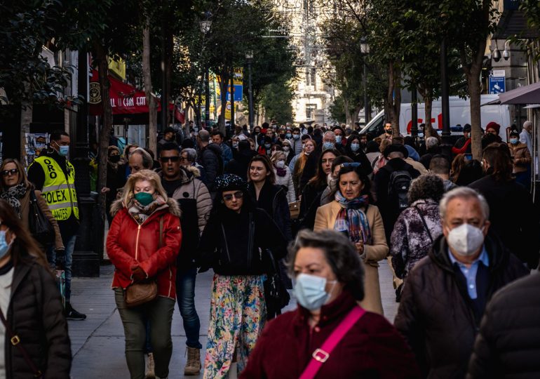 Las mascarillas resisten en Madrid pese al fin de su obligatoriedad