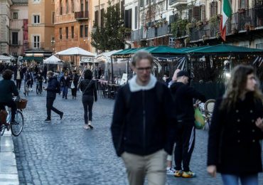 Italia da nuevo paso a la normalidad: elimina la mascarilla y abre discotecas