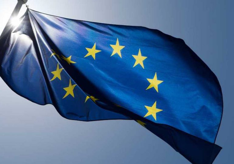 Unión Europea condena decisión de Putin de reconocer zonas no controladas por gobierno en Ucrania