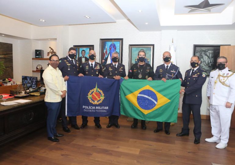 Embajada Dominicana en Brasil promueve intercambio de experiencias policiales