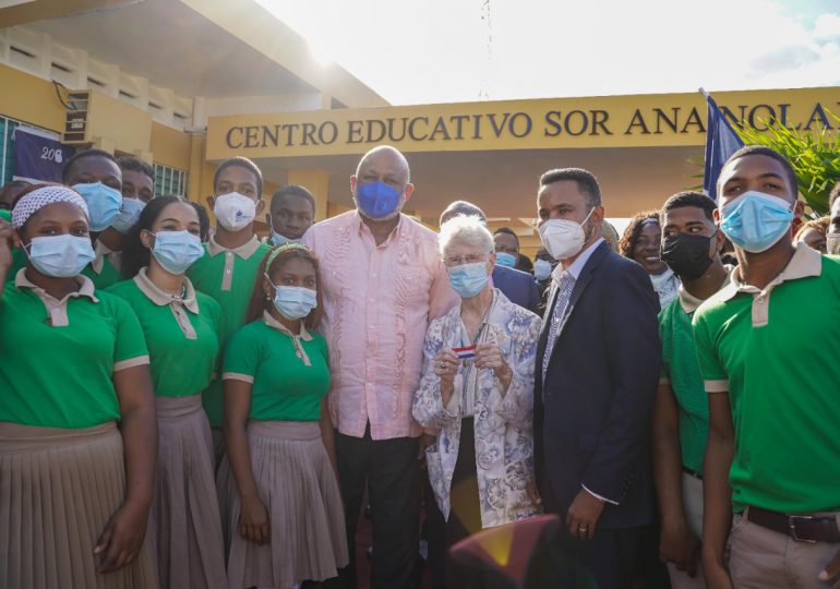 Educación deja acondicionadas 29 de las 31 escuelas en municipio Consuelo en SPM