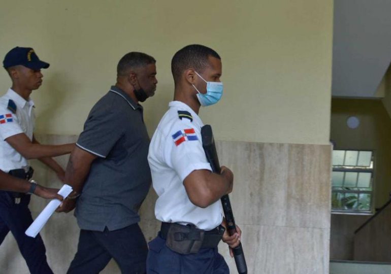Hombre que golpeó al periodista Dionisio Soldevila tendrá que pagar garantía económica de RD$ 50,000