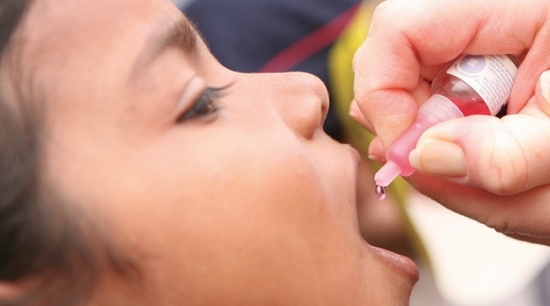 OPS insta a vacunarse contra la polio en las Américas ante riesgo de reaparición