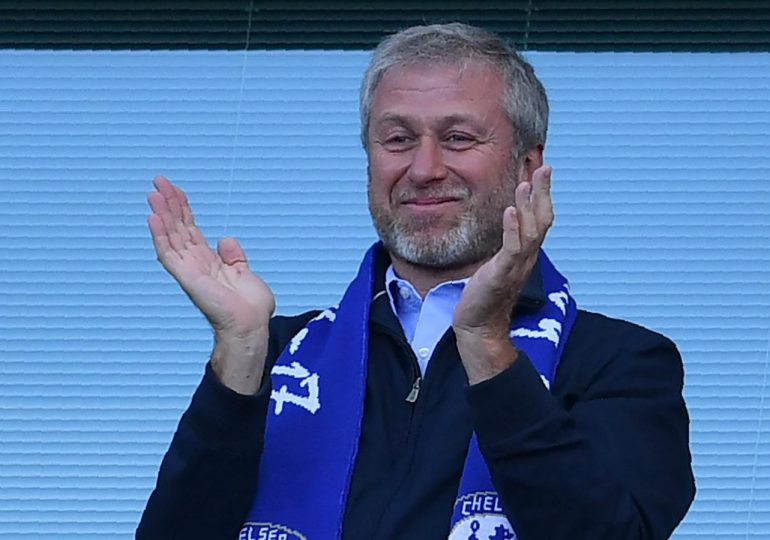 El multimillonario Roman Abramovich dice que venderá el Chelsea Football Club
