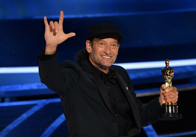 El actor sordo Troy Kotsur gana el Oscar a mejor actor de reparto