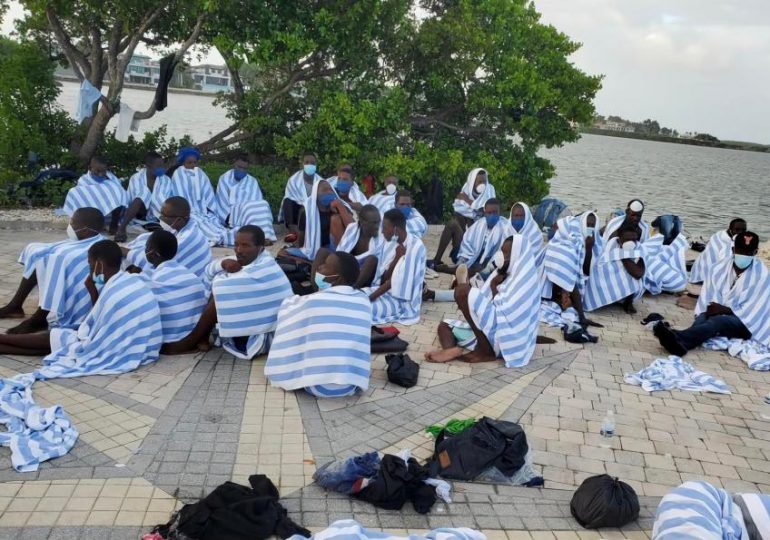 EEUU tiene bajo custodia a más de 350 migrantes haitianos que llegaron a Florida