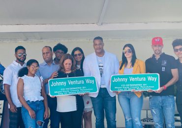 Designan tramo de una calle de Miami, EEUU, con el nombre de Johnny Ventura