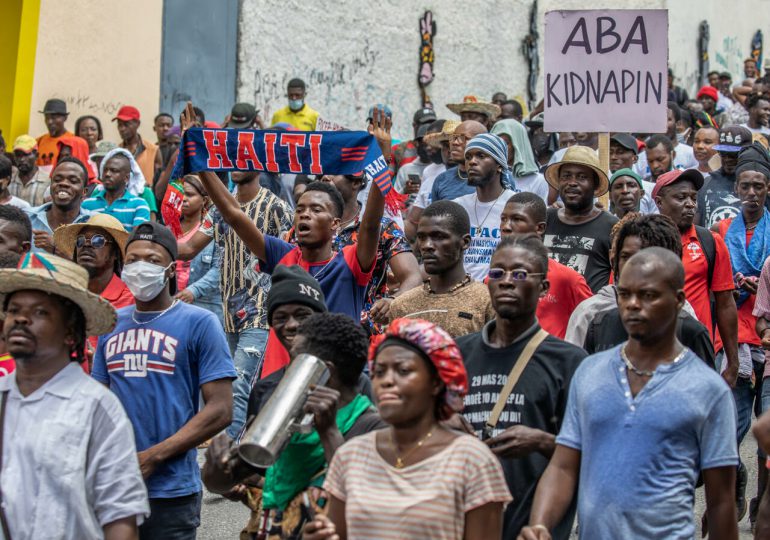 Miles protestan en Haití contra el aumento de secuestros