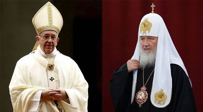 El papa Francisco y el patriarca ruso Kirill conversaron sobre conflicto en Ucrania